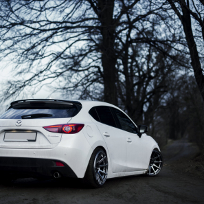 Jante Japan Racing JR-11 Hyper Black BMW X1